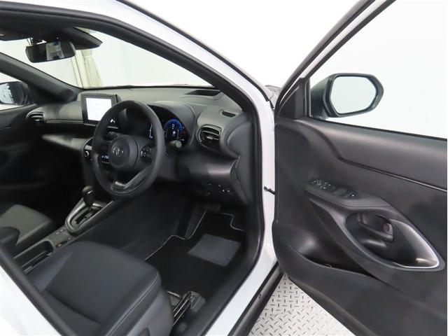 ヤリスクロス Z トヨタ認定中古車・禁煙車・元当社試乗車・自動(軽減)ブレーキ・純正メモリーナビゲーション・フルセグ・バックガイドモニター・スマートキー・LEDヘッドライト・ETC・ドライブレコーダー・アルミホイール(8枚目)