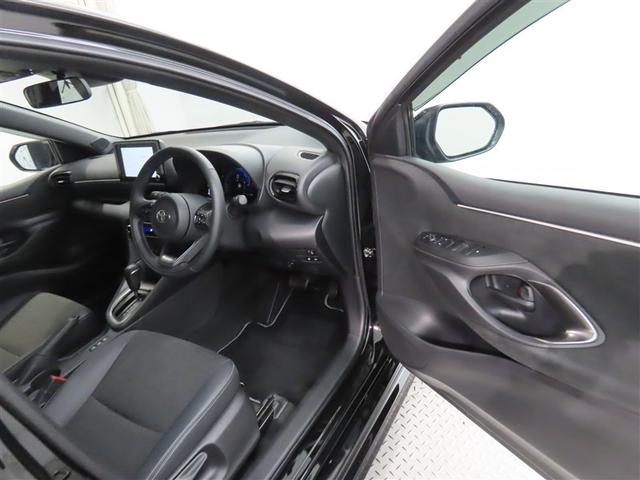 ヤリス ハイブリッドＺ　トヨタ認定中古車・禁煙車・ワンオーナー・自動（軽減）ブレーキ・純正メモリーナビゲーション・フルセグ・バックガイドモニター・スマートキー・ＬＥＤヘッドライト・ＥＴＣ・モデリスタフルエアロ（8枚目）