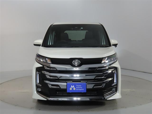 ノア Ｓ－Ｇ　禁煙車・ワンオーナー・自動（軽減）ブレーキ・純正メモリーナビゲーション・フルセグ・バックガイドモニター・後席モニター・両側パワースライドドア・スマートキー・ＬＥＤヘッドライト・ＥＴＣ・アルミホイール（5枚目）
