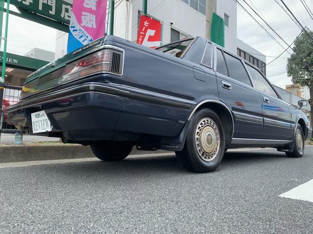 セドリック ブロアムＶＩＰ　ターボ　２オーナー　フルノーマル　ダークブルー青内装　取説＆記録簿３９枚　エアコン実働（11枚目）