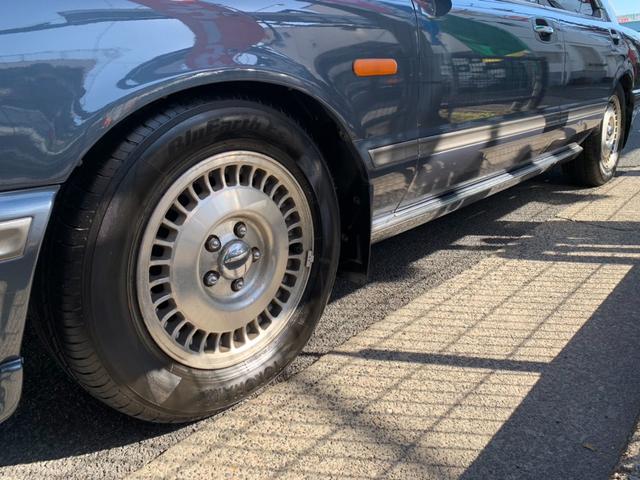 グロリア・シーマ タイプＩＩリミテッド　ＪＩＣ車高調付き公認済み　ＪＡＳＴ．ＯＮワンオフマフラー音量調整バルブ付き　純正オプションリップ／リアスポイラー／リアアンダー　タイベル／ウォーターポンプ交換済み　ドラレコ／ＥＴＣ　クーラー修理済み（15枚目）