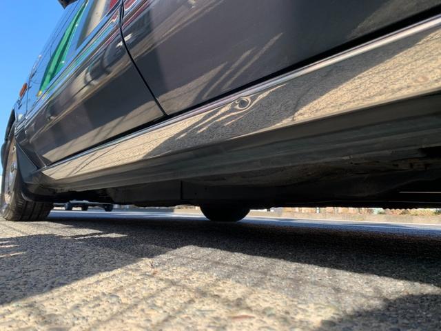 グロリア・シーマ タイプＩＩリミテッド　ＪＩＣ車高調付き公認済み　ＪＡＳＴ．ＯＮワンオフマフラー音量調整バルブ付き　純正オプションリップ／リアスポイラー／リアアンダー　タイベル／ウォーターポンプ交換済み　ドラレコ／ＥＴＣ　クーラー修理済み（23枚目）