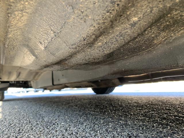 グロリア・シーマ タイプＩＩリミテッド　ＪＩＣ車高調付き公認済み　ＪＡＳＴ．ＯＮワンオフマフラー音量調整バルブ付き　純正オプションリップ／リアスポイラー／リアアンダー　タイベル／ウォーターポンプ交換済み　ドラレコ／ＥＴＣ　クーラー修理済み（24枚目）