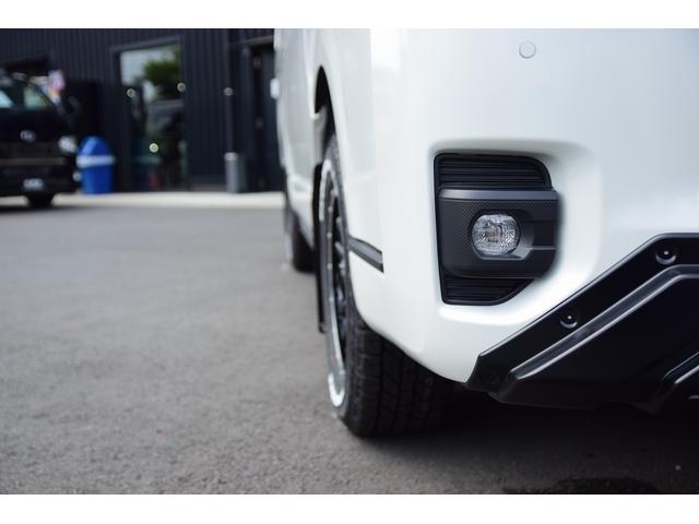 スーパーGL ダークプライムII 新車未登録 4WDパッケージ アルミホイール ブロックタイヤ バンパーガード アゲ系カスタム 寒冷地仕様 ミラーヒーター付き フルオプション フロアマット フラットベッドキット 車中泊 キャンプ(21枚目)