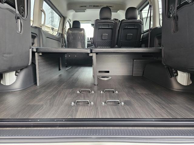 ハイエースワゴン ＧＬ　ベッドキット架装　ＢＩＧ－Ｘシンプルモデル　ＥＴＣ　シートカバー　ＥＳＳＥＸフロントスポイラーｖｅｒ４　ＥＳＳＥＸアルミホイール　ＥＮＣＳ－１７インチ（ブラック／リムブラック）（46枚目）