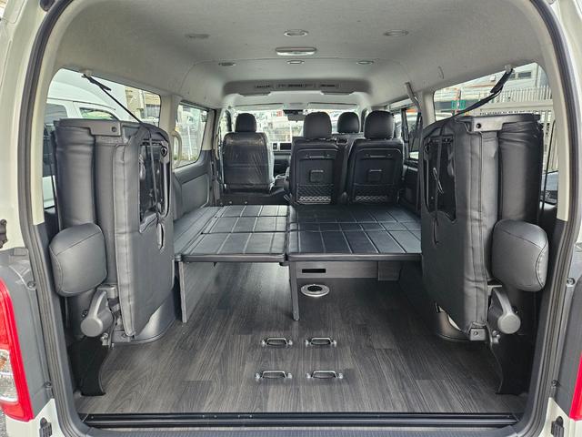 ハイエースワゴン ＧＬ　ベッドキット架装　ＢＩＧ－Ｘシンプルモデル　ＥＴＣ　シートカバー　ＥＳＳＥＸフロントスポイラーｖｅｒ４　ＥＳＳＥＸアルミホイール　ＥＮＣＳ－１７インチ（ブラック／リムブラック）（48枚目）