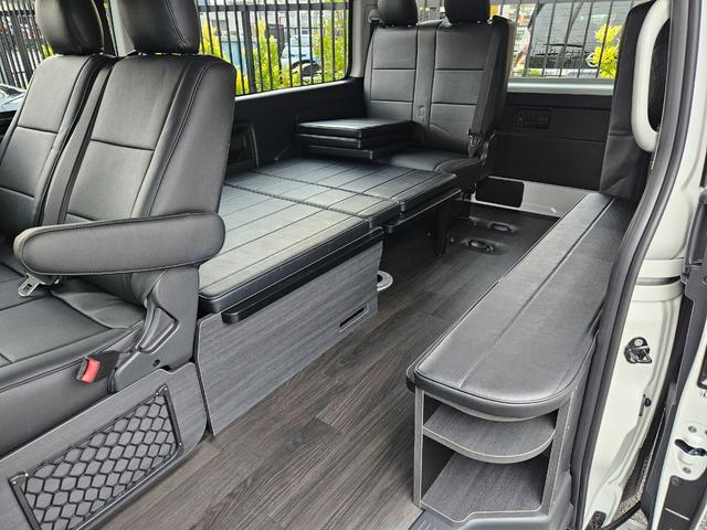 ハイエースワゴン ＧＬ　ベッドキット架装　ＢＩＧ－Ｘシンプルモデル　ＥＴＣ　シートカバー　ＥＳＳＥＸフロントスポイラーｖｅｒ４　ＥＳＳＥＸアルミホイール　ＥＮＣＳ－１７インチ（ブラック／リムブラック）（52枚目）