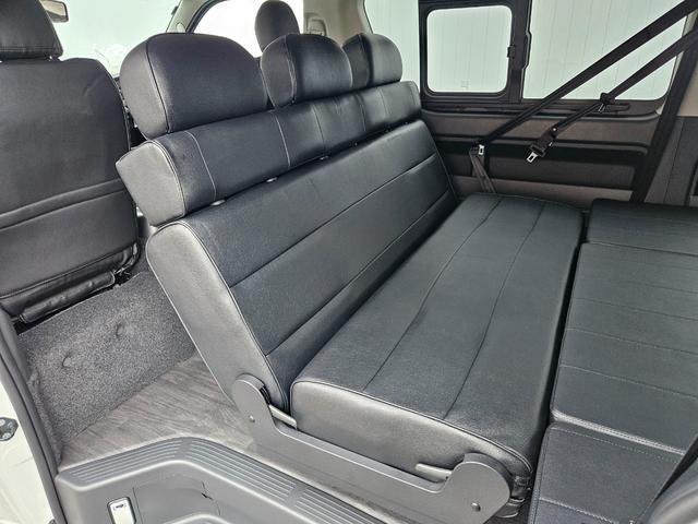 ハイエースワゴン ＧＬ　ベッドキット架装（ＴＲＥＫシート換装）ＢＩＧ－Ｘシンプルモデル　ＥＴＣ　シートカバー　ＥＳＳＥＸフロントスポイラーｖｅｒ４　ＥＳＳＥＸアルミホイール　ＥＭ－１７インチ（ブラックマシニング）（12枚目）