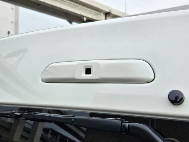ハイエースワゴン ＧＬ　ベッドキット架装（ＴＲＥＫシート換装）ＢＩＧ－Ｘシンプルモデル　ＥＴＣ　シートカバー　ＥＳＳＥＸフロントスポイラーｖｅｒ４　ＥＳＳＥＸアルミホイール　ＥＭ－１７インチ（ブラックマシニング）（30枚目）