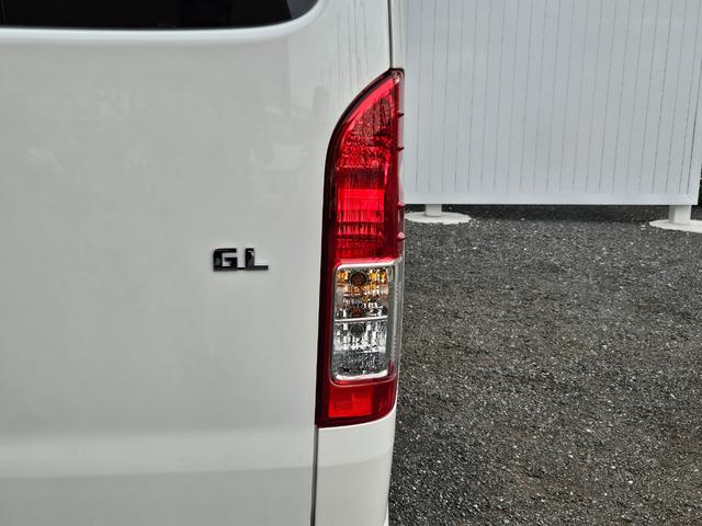 ハイエースワゴン ＧＬ　ベッドキット架装（ＴＲＥＫシート換装）ＢＩＧ－Ｘシンプルモデル　ＥＴＣ　シートカバー　ＥＳＳＥＸフロントスポイラーｖｅｒ４　ＥＳＳＥＸアルミホイール　ＥＭ－１７インチ（ブラックマシニング）（34枚目）