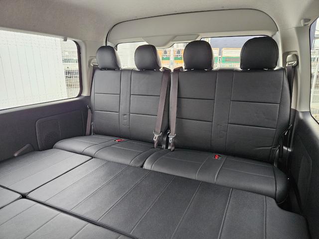 ハイエースワゴン ＧＬ　ベッドキット架装（ＴＲＥＫシート換装）ＢＩＧ－Ｘシンプルモデル　ＥＴＣ　シートカバー　ＥＳＳＥＸフロントスポイラーｖｅｒ４　ＥＳＳＥＸアルミホイール　ＥＭ－１７インチ（ブラックマシニング）（61枚目）