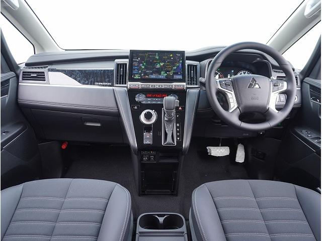 デリカD:5 シャモニー ALPINE BIG-X/ETC/電動サイドステップ非装着車/8人乗り/バックカメラ/パワーシート/純正ホイール/CHAMONIX(3枚目)