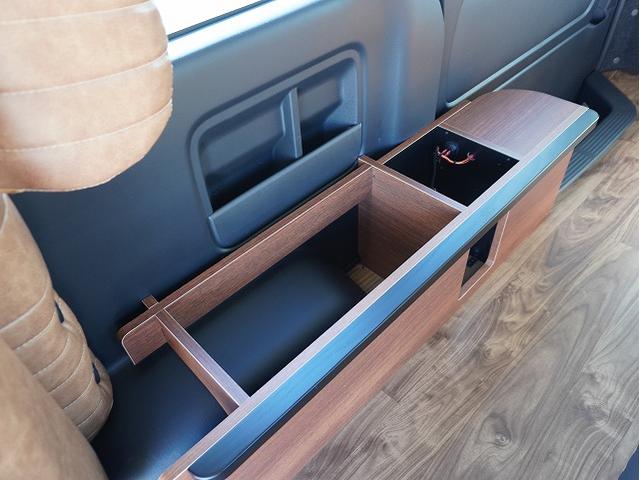 ハイエースワゴン GL BIG-Xシンプルモデル 12.8フリップダウンモニター ETC デルタフォースOVAL16インチ MONSTAマッドウォーリアM/T CLSバンパーパネル コーナーレンズカバー FLEXテール(71枚目)