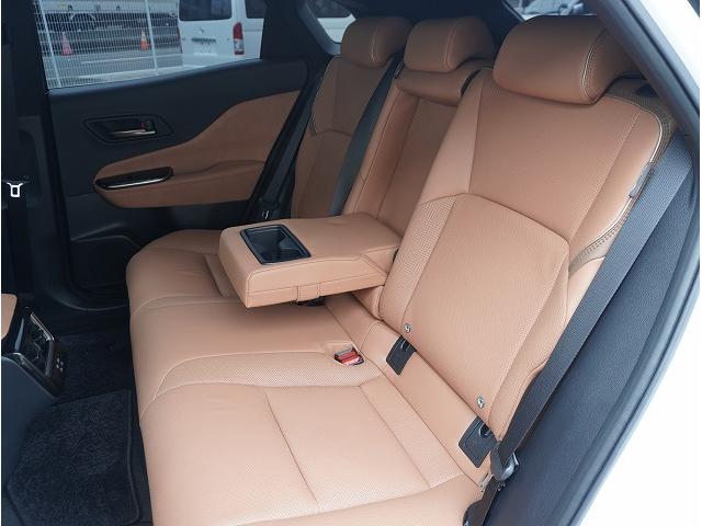 クラウンスポーツ Ｚ　モデリスタフルエアロ／パノラマルーフ／内装色サンドブラウン／デジタルインナーミラー／１２．３型ディスプレイオーディオｐｌｕｓ／トヨタチームメイト／トヨタプレミアムサウンドシステム／寒冷地仕様（68枚目）