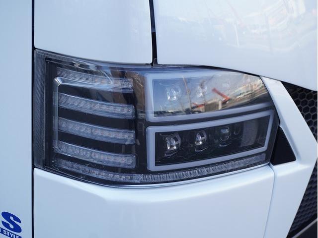 ハイエースバン スーパーＧＬ　５０ＴＨ　アニバーサリーリミテッド　ＡＬＰＩＮＥ　ＢＩＧ－Ｘ／フリップベッドキット／ドライブレコーダー／ＰＩＶＯＴオートクルーズ付スロコン／フロントスピーカー交換／ＥＳＳＥＸ１９インチアルミホイール／クワトログリル／フルエアロ（15枚目）