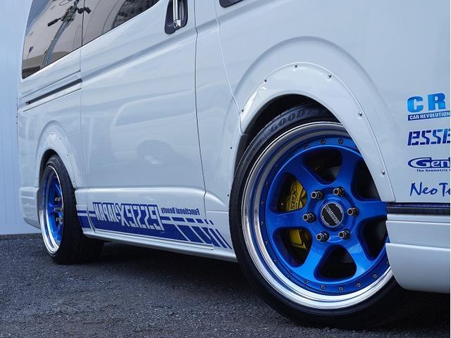 ハイエースバン スーパーＧＬ　５０ＴＨ　アニバーサリーリミテッド　ＡＬＰＩＮＥ　ＢＩＧ－Ｘ／フリップベッドキット／ドライブレコーダー／ＰＩＶＯＴオートクルーズ付スロコン／フロントスピーカー交換／ＥＳＳＥＸ１９インチアルミホイール／クワトログリル／フルエアロ（20枚目）