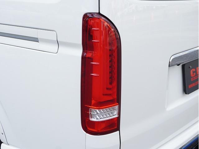 ハイエースバン スーパーＧＬ　５０ＴＨ　アニバーサリーリミテッド　ＡＬＰＩＮＥ　ＢＩＧ－Ｘ／フリップベッドキット／ドライブレコーダー／ＰＩＶＯＴオートクルーズ付スロコン／フロントスピーカー交換／ＥＳＳＥＸ１９インチアルミホイール／クワトログリル／フルエアロ（28枚目）