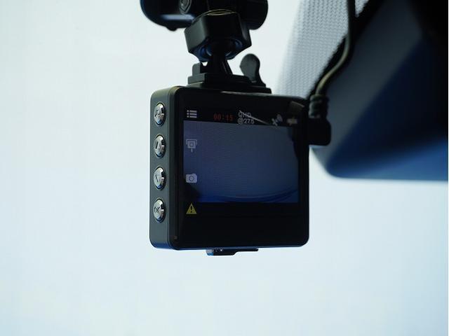 ハイエースバン スーパーＧＬ　５０ＴＨ　アニバーサリーリミテッド　ＡＬＰＩＮＥ　ＢＩＧ－Ｘ／フリップベッドキット／ドライブレコーダー／ＰＩＶＯＴオートクルーズ付スロコン／フロントスピーカー交換／ＥＳＳＥＸ１９インチアルミホイール／クワトログリル／フルエアロ（56枚目）