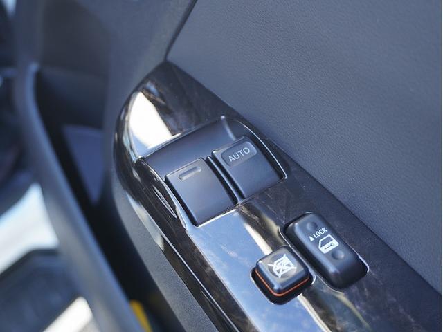 ハイエースバン スーパーＧＬ　ダークプライムＩＩ　７人乗り架装／キャプテンシート／ＡＬＰＩＮＥ　ＢＩＧ－Ｘ／ＡＬＰＩＮＥ　１２．８型フリップダウンモニター／ＥＳＳＥＸクワトログリル／コンフォートリーフ（改造申請済み）／ＲＥＣＡＲＯシート／社外デジミラ（35枚目）