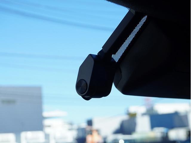 ハイエースバン スーパーＧＬ　ダークプライムＩＩ　７人乗り架装／キャプテンシート／ＡＬＰＩＮＥ　ＢＩＧ－Ｘ／ＡＬＰＩＮＥ　１２．８型フリップダウンモニター／ＥＳＳＥＸクワトログリル／コンフォートリーフ（改造申請済み）／ＲＥＣＡＲＯシート／社外デジミラ（44枚目）