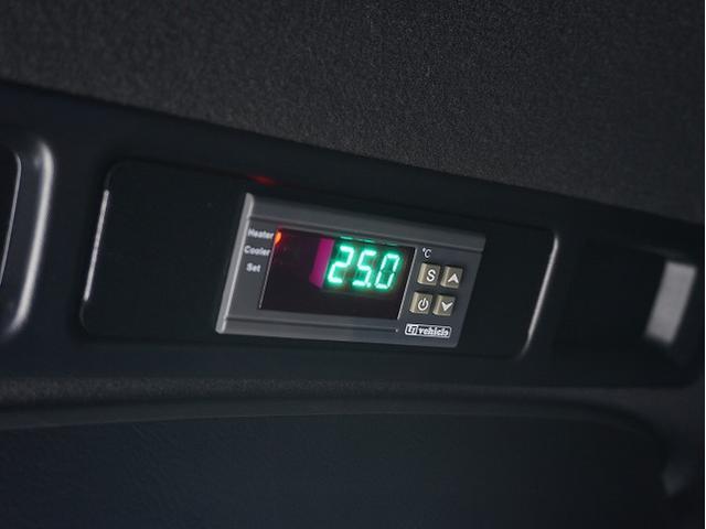 ハイエースバン スーパーＧＬ　ダークプライムＩＩ　７人乗り架装／キャプテンシート／ＡＬＰＩＮＥ　ＢＩＧ－Ｘ／ＡＬＰＩＮＥ　１２．８型フリップダウンモニター／ＥＳＳＥＸクワトログリル／コンフォートリーフ（改造申請済み）／ＲＥＣＡＲＯシート／社外デジミラ（64枚目）