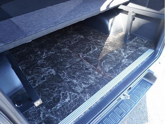 ハイエースバン スーパーＧＬ　ダークプライムＩＩ　ＡＬＰＩＮＥ　ＢＩＧ－Ｘ／カスタムベッドキット（ウレタン無し）／フロアフローリング／シートカバー／エンジンルームカバー／ドライブレコーダー／ＥＴＣ（6枚目）