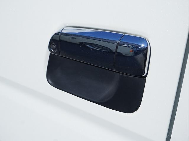 ハイエースバン スーパーＧＬ　ダークプライムＩＩ　ＡＬＰＩＮＥ　ＢＩＧ－Ｘ／カスタムベッドキット（ウレタン無し）／フロアフローリング／シートカバー／エンジンルームカバー／ドライブレコーダー／ＥＴＣ（31枚目）