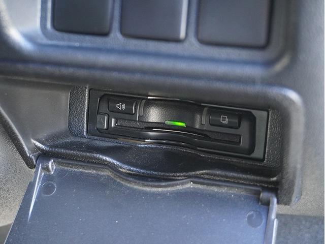 ハイエースバン スーパーＧＬ　ダークプライムＩＩ　ＡＬＰＩＮＥ　ＢＩＧ－Ｘ／カスタムベッドキット（ウレタン無し）／フロアフローリング／シートカバー／エンジンルームカバー／ドライブレコーダー／ＥＴＣ（42枚目）