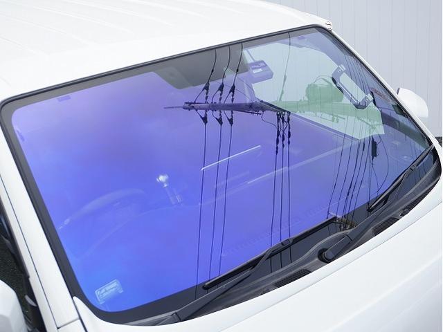 ハイエースバン スーパーＧＬ　ダークプライムＩＩ　ＢＩＧ－Ｘ／フリップダウンモニター／ドラレコ／ＥＴＣ／ＥＳＳＥＸアルミホイール／ＥＳＳＥＸフルエアロ／ベッドキット（ウレタン無し）／フロアフローリング／エンジンルームカバー／フロアマット／シートカバー（17枚目）