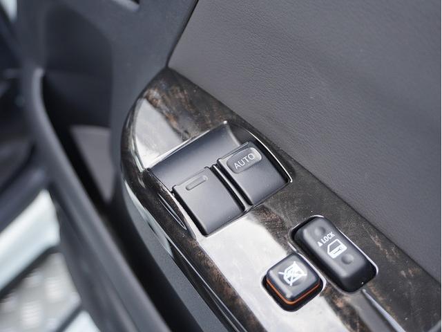 ハイエースバン スーパーＧＬ　ダークプライムＩＩ　ＢＩＧ－Ｘ／フリップダウンモニター／ドラレコ／ＥＴＣ／ＥＳＳＥＸアルミホイール／ＥＳＳＥＸフルエアロ／ベッドキット（ウレタン無し）／フロアフローリング／エンジンルームカバー／フロアマット／シートカバー（40枚目）