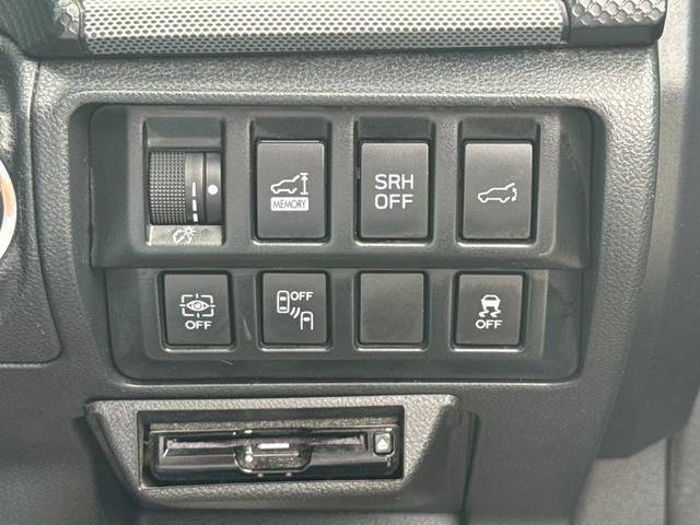 フォレスター アドバンス　社外ナビ／純正アルミ／１８インチ／プッシュスタート／ＷＴＣ／ＡＵＸ／８９２８９ＫＭ／シートヒーター／フルフラット／パワーシート／バックカメラ（46枚目）