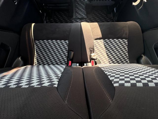 ソリオ ブラック＆ホワイトＩＩ　１４４６１１ＫＭ／シートヒーター／ＣＤ／ＤＶＤ／ＥＴＣ／ＡＵＸ／フルセグＴＶ／バックカメラ／両側電動スライドドア／プッシュスタート（23枚目）