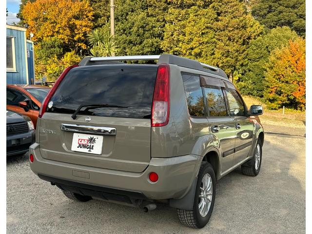 エクストレイル Ｓｔｔ　１５１８８６ＫＭ／ＥＴＣ／ＣＤ／ＤＶＤ／ＢＬＵＥＴＯＯＴＨ／レザーシート／フルセグＴＶ／４ＷＤ／ルーフレール／シートヒーター／社外アルミ／１６インチ（7枚目）