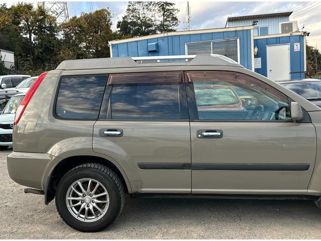 エクストレイル Ｓｔｔ　１５１８８６ＫＭ／ＥＴＣ／ＣＤ／ＤＶＤ／ＢＬＵＥＴＯＯＴＨ／レザーシート／フルセグＴＶ／４ＷＤ／ルーフレール／シートヒーター／社外アルミ／１６インチ（10枚目）