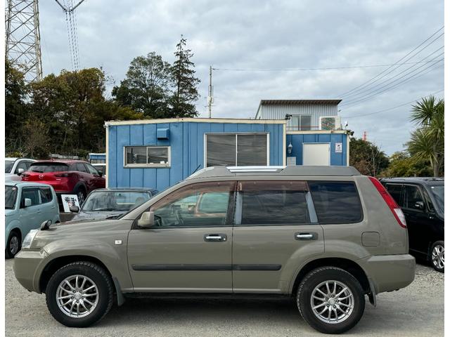 エクストレイル Ｓｔｔ　１５１８８６ＫＭ／ＥＴＣ／ＣＤ／ＤＶＤ／ＢＬＵＥＴＯＯＴＨ／レザーシート／フルセグＴＶ／４ＷＤ／ルーフレール／シートヒーター／社外アルミ／１６インチ（12枚目）