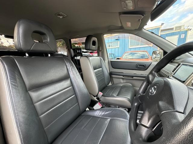 エクストレイル Ｓｔｔ　１５１８８６ＫＭ／ＥＴＣ／ＣＤ／ＤＶＤ／ＢＬＵＥＴＯＯＴＨ／レザーシート／フルセグＴＶ／４ＷＤ／ルーフレール／シートヒーター／社外アルミ／１６インチ（22枚目）