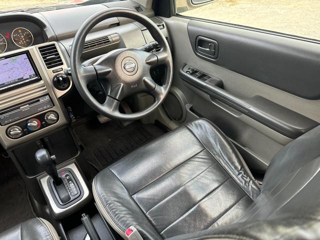 エクストレイル Ｓｔｔ　１５１８８６ＫＭ／ＥＴＣ／ＣＤ／ＤＶＤ／ＢＬＵＥＴＯＯＴＨ／レザーシート／フルセグＴＶ／４ＷＤ／ルーフレール／シートヒーター／社外アルミ／１６インチ（25枚目）