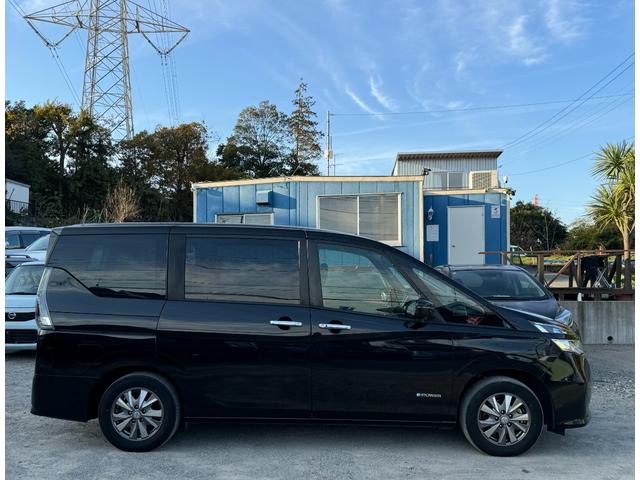 セレナ e-パワー XV 両側電動スライドドア/ウォークスルー/レザーシート/ドラレコ/デジタルインナーミラー/シートヒーター/110944KM/スペアキー(9枚目)