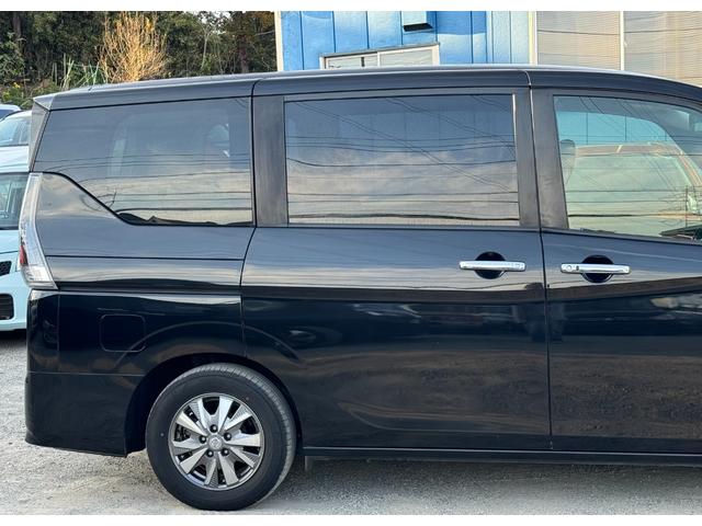 セレナ e-パワー XV 両側電動スライドドア/ウォークスルー/レザーシート/ドラレコ/デジタルインナーミラー/シートヒーター/110944KM/スペアキー(10枚目)