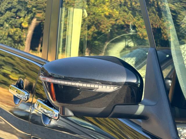 セレナ e-パワー XV 両側電動スライドドア/ウォークスルー/レザーシート/ドラレコ/デジタルインナーミラー/シートヒーター/110944KM/スペアキー(18枚目)