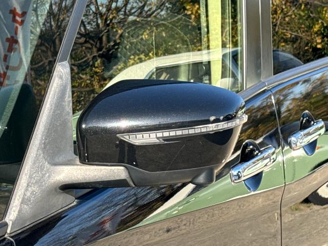 セレナ e-パワー XV 両側電動スライドドア/ウォークスルー/レザーシート/ドラレコ/デジタルインナーミラー/シートヒーター/110944KM/スペアキー(19枚目)