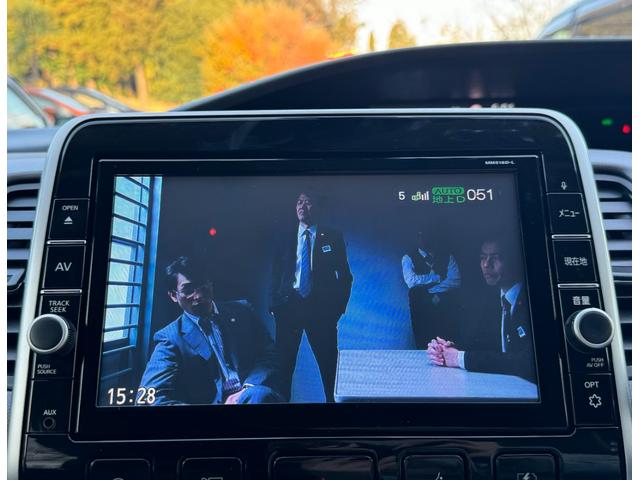 セレナ e-パワー XV 両側電動スライドドア/ウォークスルー/レザーシート/ドラレコ/デジタルインナーミラー/シートヒーター/110944KM/スペアキー(32枚目)