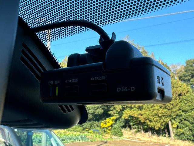 セレナ e-パワー XV 両側電動スライドドア/ウォークスルー/レザーシート/ドラレコ/デジタルインナーミラー/シートヒーター/110944KM/スペアキー(40枚目)