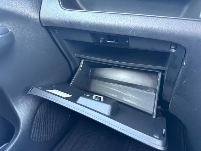 セレナ e-パワー XV 両側電動スライドドア/ウォークスルー/レザーシート/ドラレコ/デジタルインナーミラー/シートヒーター/110944KM/スペアキー(43枚目)