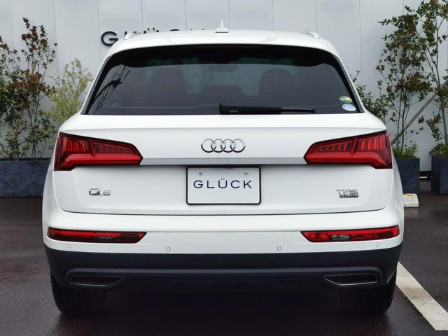 Ｑ５ ２．０ＴＦＳＩクワトロ　ラグジュアリーＰＫＧ　アシスタンスＰｋｇ　マトリクスＬＥＤ　黒革　ＡＣＣ　３ゾーンクライメイト　アダプティブエアサス　バーチャルコックピット　　電動ゲート　３６０°カメラ　ＭＭＩナビ　パークアシスト（8枚目）