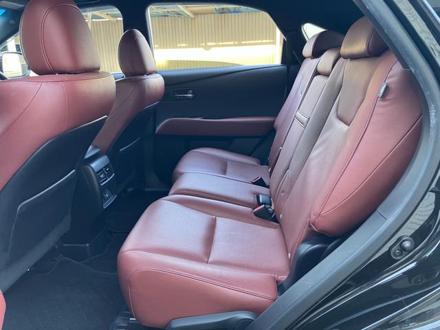 ＲＸ ＲＸ３５０　Ｆスポーツ　赤革シート／禁煙／純正ナビ／パワーシート／シートヒーター／パドルシフト／クルコン／フルセグＴＶ／走行中視聴可／ＢＴ／シートヒーター／ＬＥＤライト／１００Ｖ電源有／スペアキー有／ＥＴＣ２．０／（34枚目）