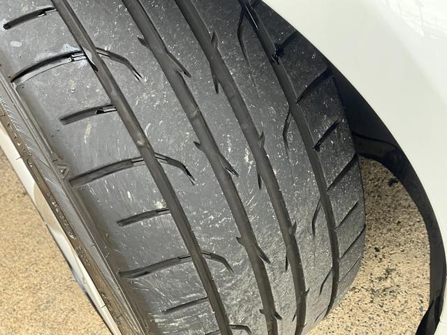 ＴＴクーペ １．８ＴＦＳＩ　禁煙車／赤革レザーシート／シートヒーター／ＨＤＤナビ／ＴＶ／バックカメラ／Ｂｌｕｅｔｏｏｔｈ接続／パドルシフト／（7枚目）