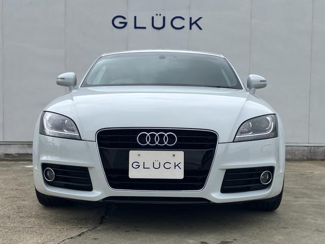 ＴＴクーペ １．８ＴＦＳＩ　禁煙車／赤革レザーシート／シートヒーター／ＨＤＤナビ／ＴＶ／バックカメラ／Ｂｌｕｅｔｏｏｔｈ接続／パドルシフト／（11枚目）