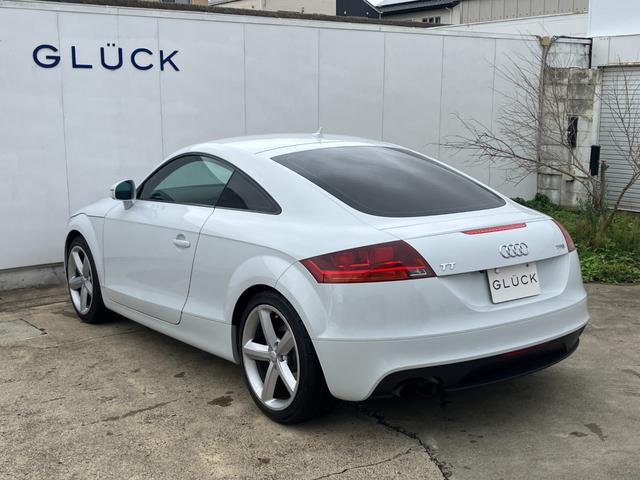 ＴＴクーペ １．８ＴＦＳＩ　禁煙車／赤革レザーシート／シートヒーター／ＨＤＤナビ／ＴＶ／バックカメラ／Ｂｌｕｅｔｏｏｔｈ接続／パドルシフト／（15枚目）