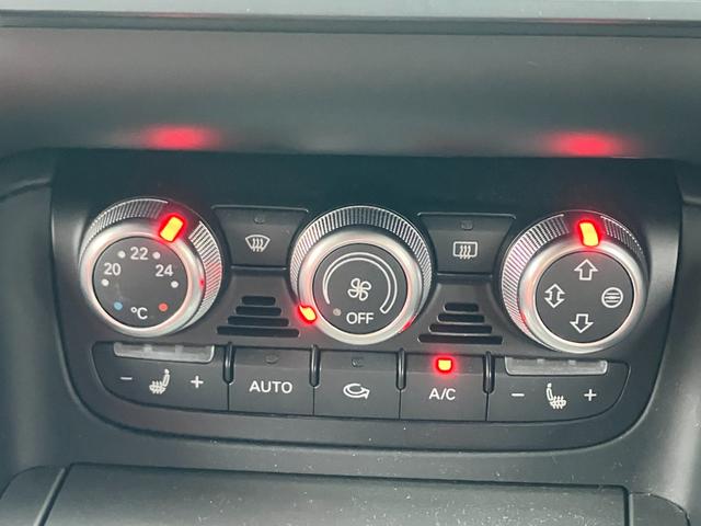 ＴＴクーペ １．８ＴＦＳＩ　禁煙車／赤革レザーシート／シートヒーター／ＨＤＤナビ／ＴＶ／バックカメラ／Ｂｌｕｅｔｏｏｔｈ接続／パドルシフト／（37枚目）